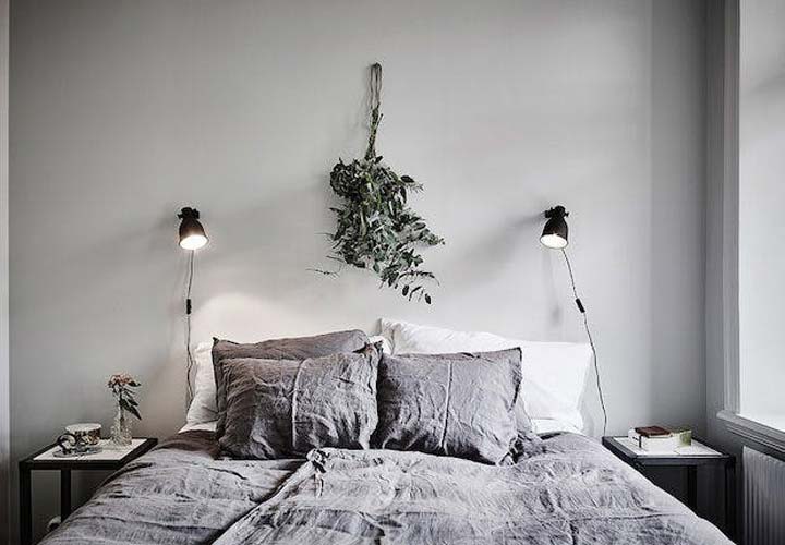 Small Bedroom Arrangement - Reducing Bedding